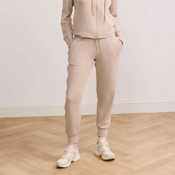 LUNE Lara jogger- beige - Picture 1 of 1